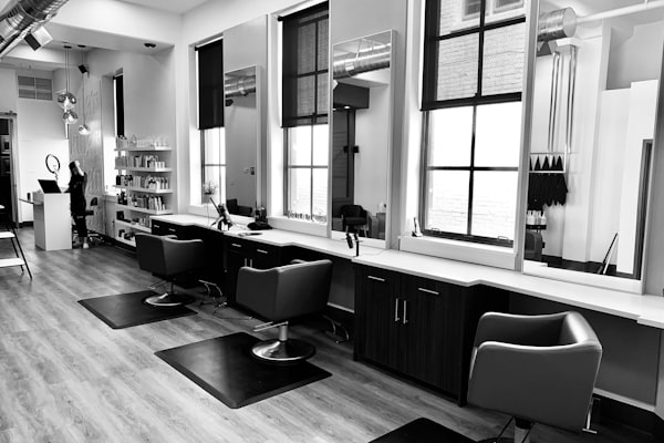 LUMIERE hair salon gallery 4